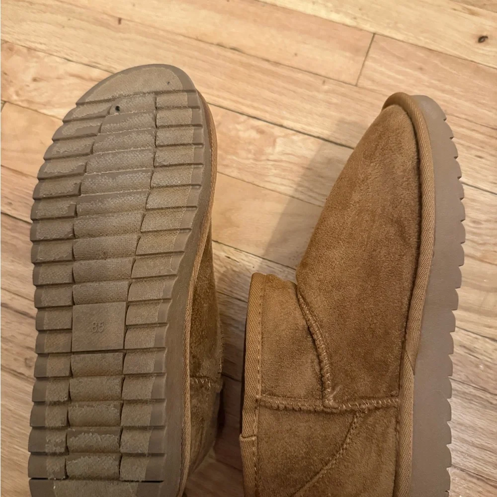 Brown suede booties - Picture 6 of 6